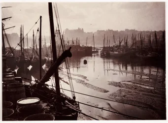 Whitby Haven bij eb, ca. 1905