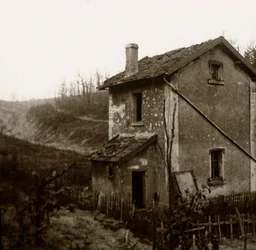 Houten kruisen, Tavannes Tunnel, Verdun, Noord-Frankrijk, ca. 1914-ca. 1918