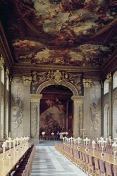 Plafond van de ingang van de Painted Hall, Oude Koninklijke Marine College, Greenwich, Londen
