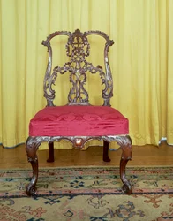 Mahonie riband rugstoel van Chippendale ontwerp