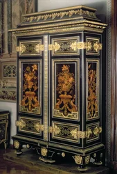 Kast, met marqueterie decoratie, door Andre Charles Boulle (1642-1732), Parijs, eind 17e eeuw