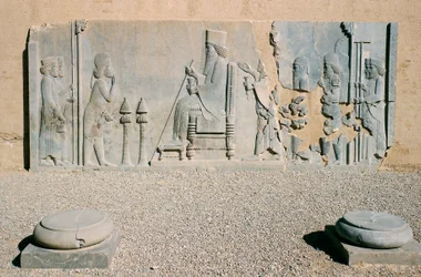 Bas-reliëf van Darius De Grote