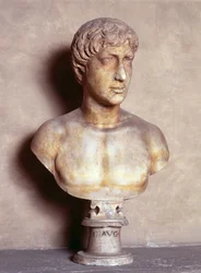 Buste van Augustus, Romeins (marmer)