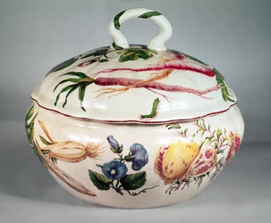 Chelsea soepterrine met botanische decoratie, ca. 1753-57