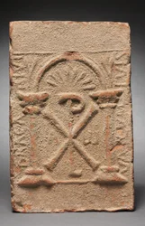 Columbarium Grafplaquette met het Monogram van Christus, 500-800