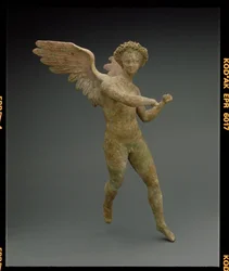 Eros in vlucht, figuur gemaakt in Myrina in Klein-Azië, Grieks, Hellenistische Periode, ca. 150-100 v.Chr.