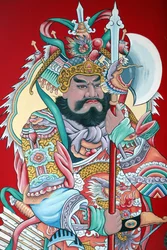 Hoi Tuong Te Nguoi Hoa boeddhistische Chinese tempel. Bewakersfiguren schilderijen op poort. Phu Quoc. Vietnam.