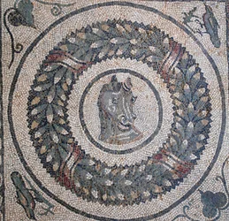 Mozaïek van het peristilium. Detail van een paardenkop. 3e - 4e eeuw. Romeinse Villa van de Casale, Sicilië. UNESCO-site.