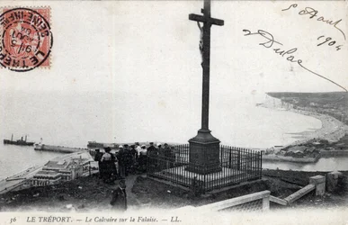 Normandië, Seine Maritime (76), Treport: de Calvarie op de klif - Ansichtkaart gedateerd 1904