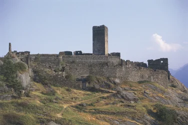 Oude ruïne van een gebouw, Castello St. Germain, Montjovet, Valle D