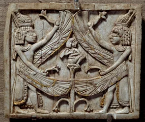 Oosterse oudheden: Geboorte van Horus. Laag reliëf in ivoor, van de site van Arslan Tash