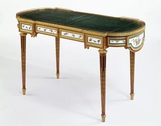 Porseleinen bureau gedateerd 1778 gemaakt voor de Russische keizerin Maria Feodorovna door Martin Carlin