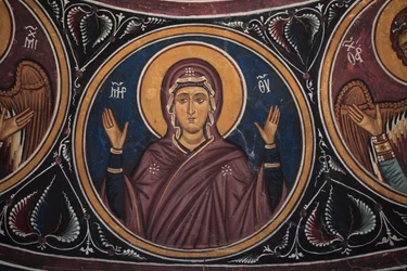 De Maagd Maria Medaillon rond Christus en het Laatste Oordeel Detail van de Byzantijnse fresco uit het Narthex gewelf van de kerk van Asinou Laatste oordeel scène 14e eeuw (1332) UNESCO, werelderfgoed Troodos regio, Cyprus