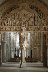 Vezelay basiliek narthex poort, Vezelay, Frankrijk