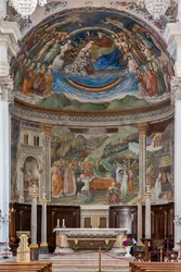 Uitzicht op het schip en het priesterkoor met de Verhalen van de Maagd, Duomo, Kathedraal van S. Maria Assunta, Spoleto, Umbrië, Italië