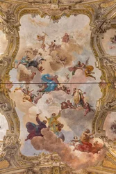 Uitzicht op het gewelf met fresco van de Teatini-kamer, Chiesa di San Vincenzo, Piacenza, Emilia-Romagna, Italië