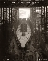 Werk begint aan de schotten van Northbank bij de scheepswerf van William Doxford & Sons, Sunderland, 8 november 1956