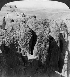 Uitzicht op de Nijl vanaf de westelijke kliffen van Thebe, Egypte, 1905