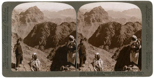 Berg van Mozes, waar de wet aan de leider van Israël werd gegeven, de Sinaïwoestijn, jaren 1900.