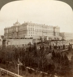 Het imposante Koninklijk Paleis en Koninklijk Park Campo del Moro...Madrid, Spanje, 1902