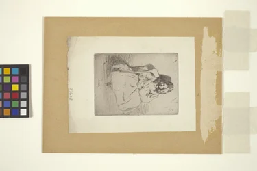 Annie, zittend