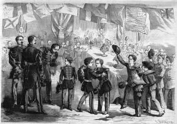 Reis van Zijne Majesteit de Keizerlijke Prins Napoleon Eugene Louis Jean Joseph Bonaparte (1856-1879), zoon van Napoleon III, naar Cherbourg, Frankrijk: mossen en kinderen van troepen bieden een boeket aan de prins. Gravure in 