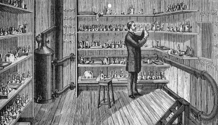 Louis Pasteur (1822-1895), Franse chemicus en bioloog, in 1883 aan de Ecole Normale in Parijs.