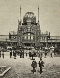 Hoofdgevel van United Exhibitions, Milaan, Italië, gravure van foto door gebroeders Treves uit L