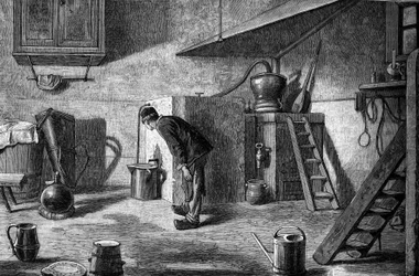 Productie van kirsch: distillatie, kasteel van Isenberg in de Elzas. Gravure in 