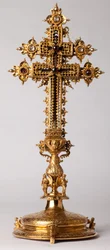 Reliek kruis. Metaalsmeedwerk met juwelen. Oorsprong abdij (Saint-Amand Tournai, ex-Elnone). 16e eeuw.