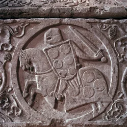 Sarcophagus van de ridder van de paleisfamilie (waarschijnlijk Hugo van het paleis), detail van het onderste reliëf