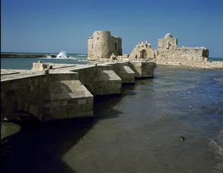Uitzicht op het Sidon Zee Kasteel gebouwd in 1227
