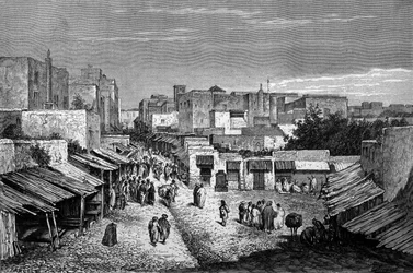 Zicht op de hoofdweg van de versterkte stad Tanger en de kust, Marokko. Gravure uit de 19e eeuw.