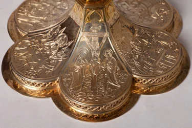 Kelk. Goudsmeedkunst, juwelen