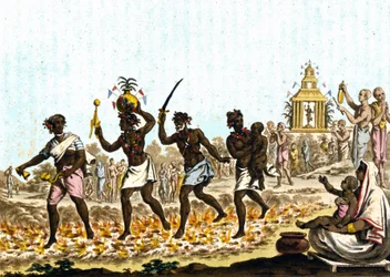 India. Fakirs lopen op gloeiende kolen (19e-eeuwse gravure)