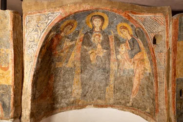 Madonna met kind tussen de aartsengelen
