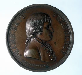 Portret van Giovanni Battista Pergolesi (Jean Baptiste Pergolese, Jean-Baptiste) (1710 - 1736). Bronzen medaillon. Museo della Scala. Milaan