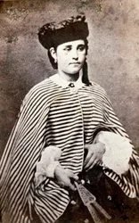 Portret van Teresita Garibaldi (1845-1903), dochter van de Italiaanse patriot en held van het Risorgimento Giuseppe Garibaldi (1807-1882) en zijn eerste vrouw Anita (1821-1849). Fotografie. Privécollectie