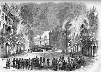 De Parijse Commune in 1871. Vuur aangestoken door de federes (communards) op Rue Royale tijdens de bloedige week (22 tot 28 mei)