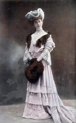 Franse komiek Gabrielle Dorziat (1880-1979) foto door Reutlinger uit de Franse krant "Le Theatre" september 1905
