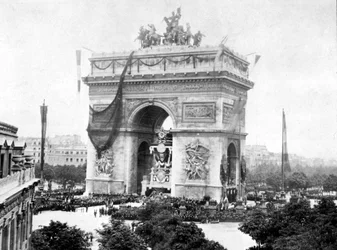 Begrafenis van Victor Hugo bij de Arc de Triomphe, Parijs, op 01/06/1885