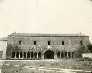 Palazzo della Ragione, Pomposa abdij, Emilia-Romagna, Italië, ca. 1890