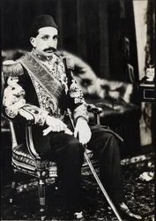 Portret van Abdulhamid II (1842-1918), Sultan van het Ottomaanse Rijk (zw/w foto)
