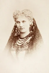Portret van Christine Nilsson in kostuum