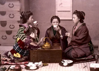 Thee thuis, Japan, eind 19e eeuw - Archief Buitenlandse Missies