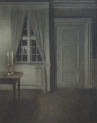 Interieur met twee kaarsen