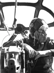 Schutter in de neus van een B-17 tijdens training op MacDill Field in WWII