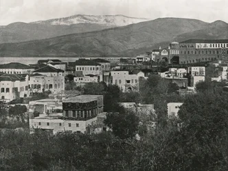 Uitzicht op de stad met de berg Libanon, Beiroet, 1895