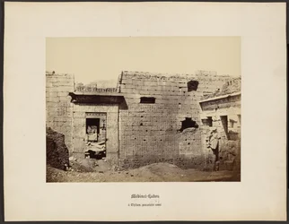 Medinet-Habou, een Thebe, premièrehof