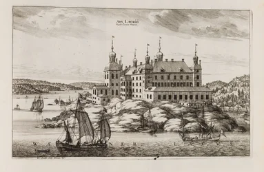 Kasteel Läckö vanaf de zijde van het Vänermeer. Uit "Suecia antiqua et hodierna"